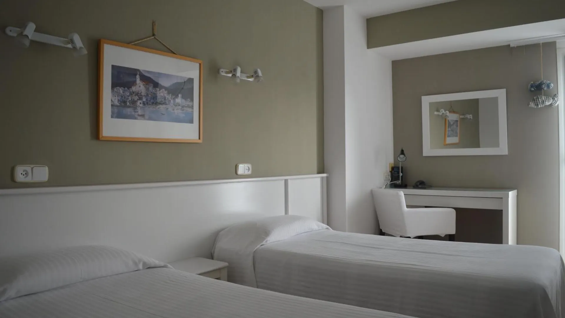 **  Hotel Nou Estrelles Cadaqués España